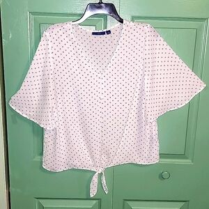 APT 9 Top - Cute Tie Front - Like New - Flutter Sleeves  (Size L)